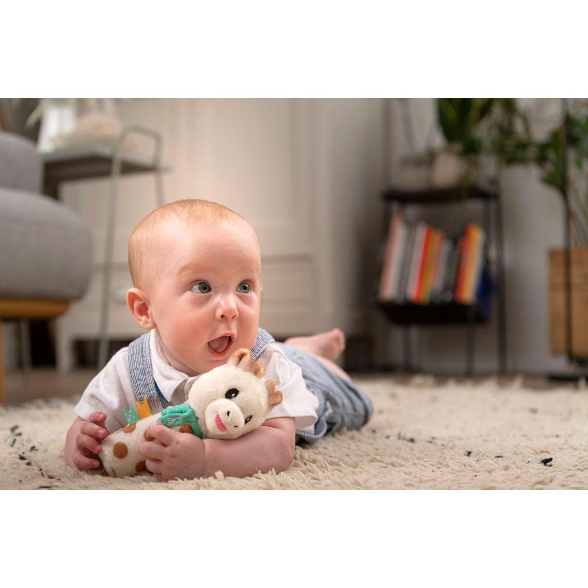 Sophie the Giraffe Sweety Sophie Collection Plush rattle with funny sounds - Mari Kali Stores Cyprus Sophie the Giraffe Sweety Sophie Collection Plush rattle with funny sounds - Mari Kali Stores Cyprus