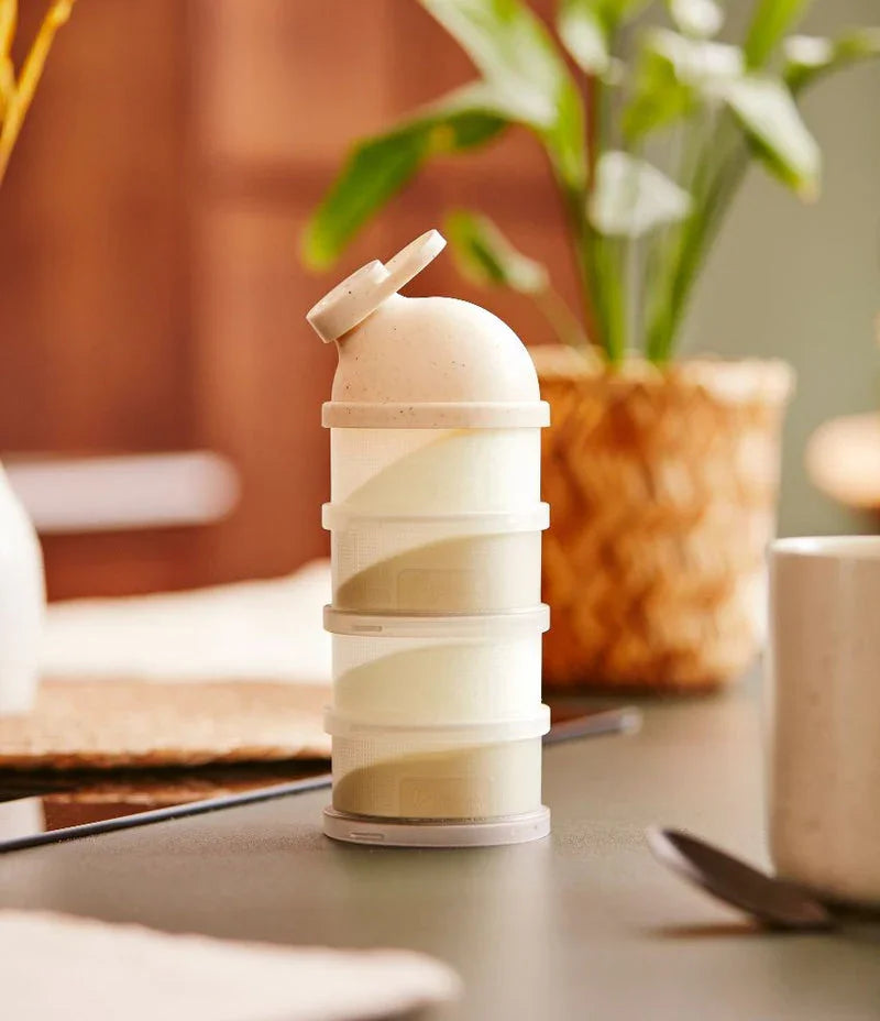 Babydose Powdered Milk Dispenser with Carry Handle Babydose Powdered Milk Dispenser with Carry Handle