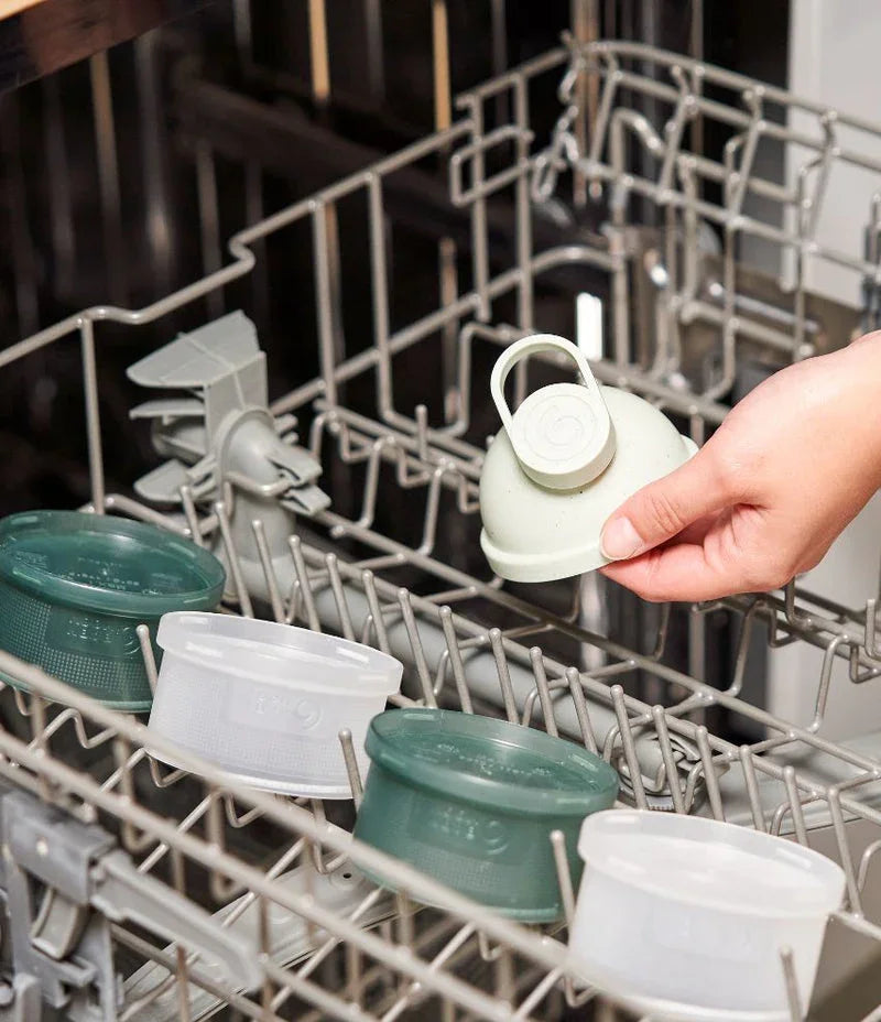 Babydose Powdered Milk Dispenser with Carry Handle Babydose Powdered Milk Dispenser with Carry Handle