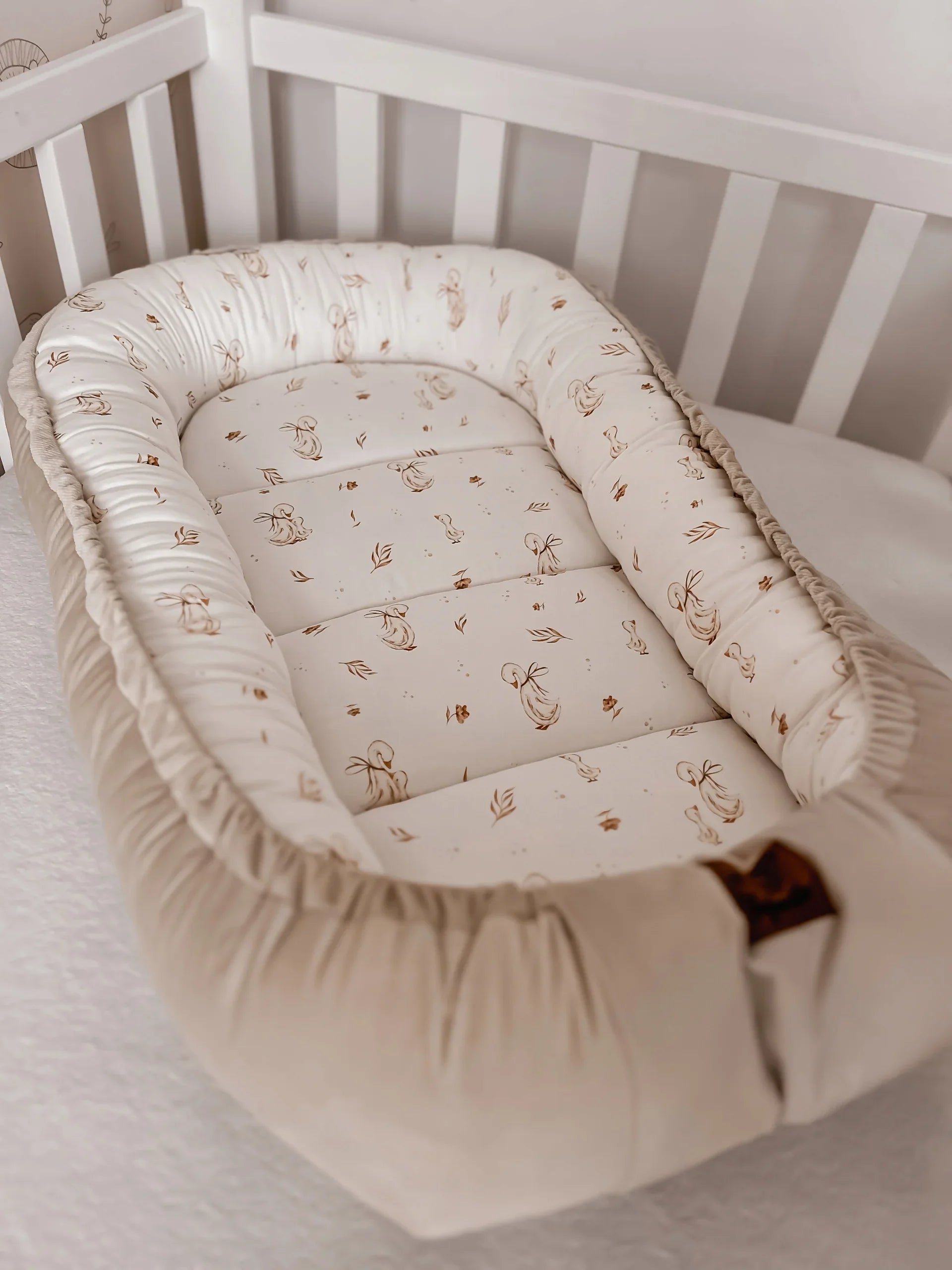 Infantilo Baby Cocoon Βελούδο και Βαμβάκι Σατέν Premium – Σχέδιο Goose Infantilo Baby Cocoon Βελούδο και Βαμβάκι Σατέν Premium – Σχέδιο Goose
