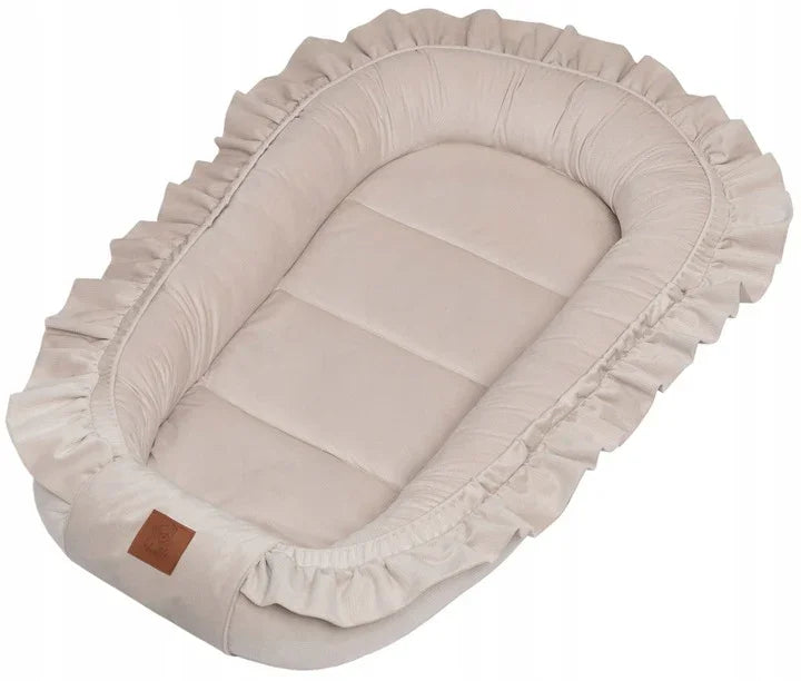 Infantilo Premium baby cocoon with a Delicate Velvet Frill Infantilo Premium baby cocoon with a Delicate Velvet Frill