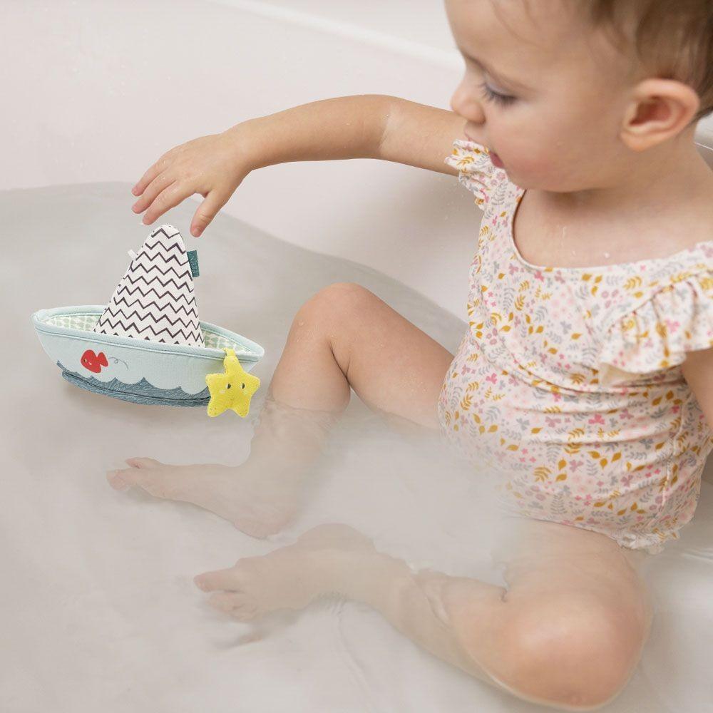 Baby Fehn - Bathing boat puppet, Splash & Play - Mari Kali Stores Cyprus Baby Fehn - Bathing boat puppet, Splash & Play - Mari Kali Stores Cyprus