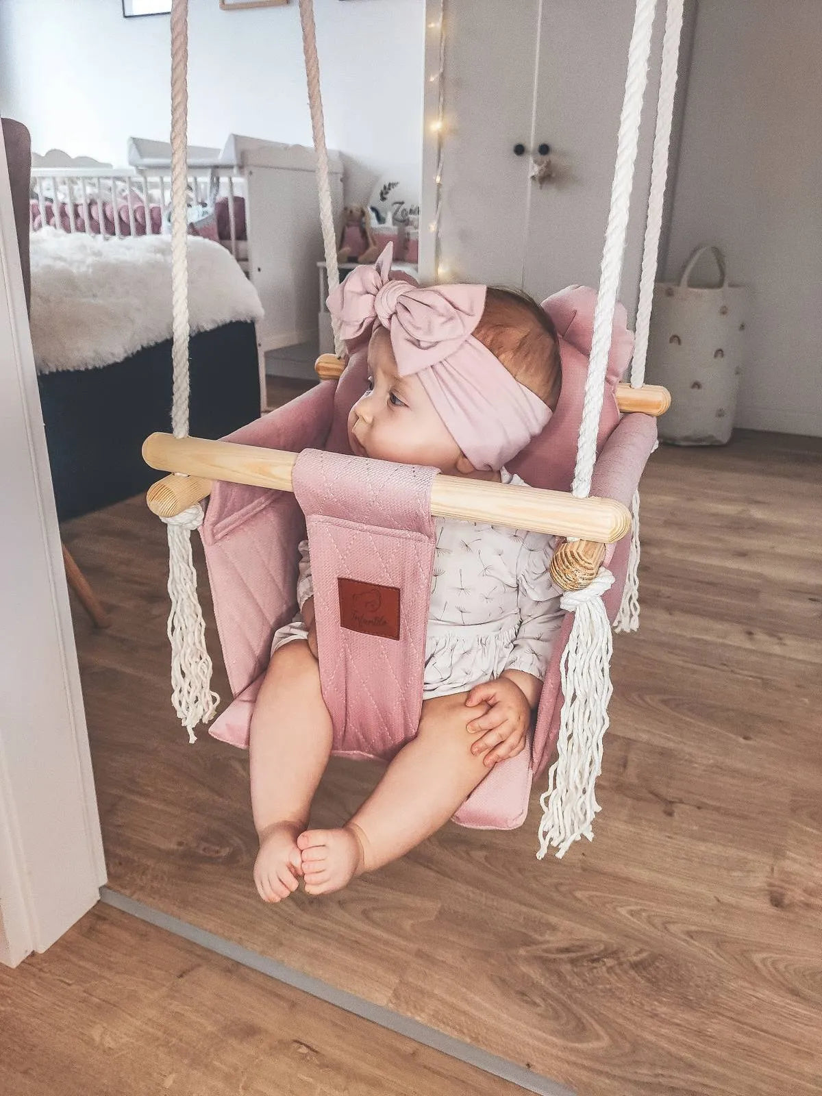 Infantilo Children's swing VELVET QUILTED Infantilo Children's swing VELVET QUILTED