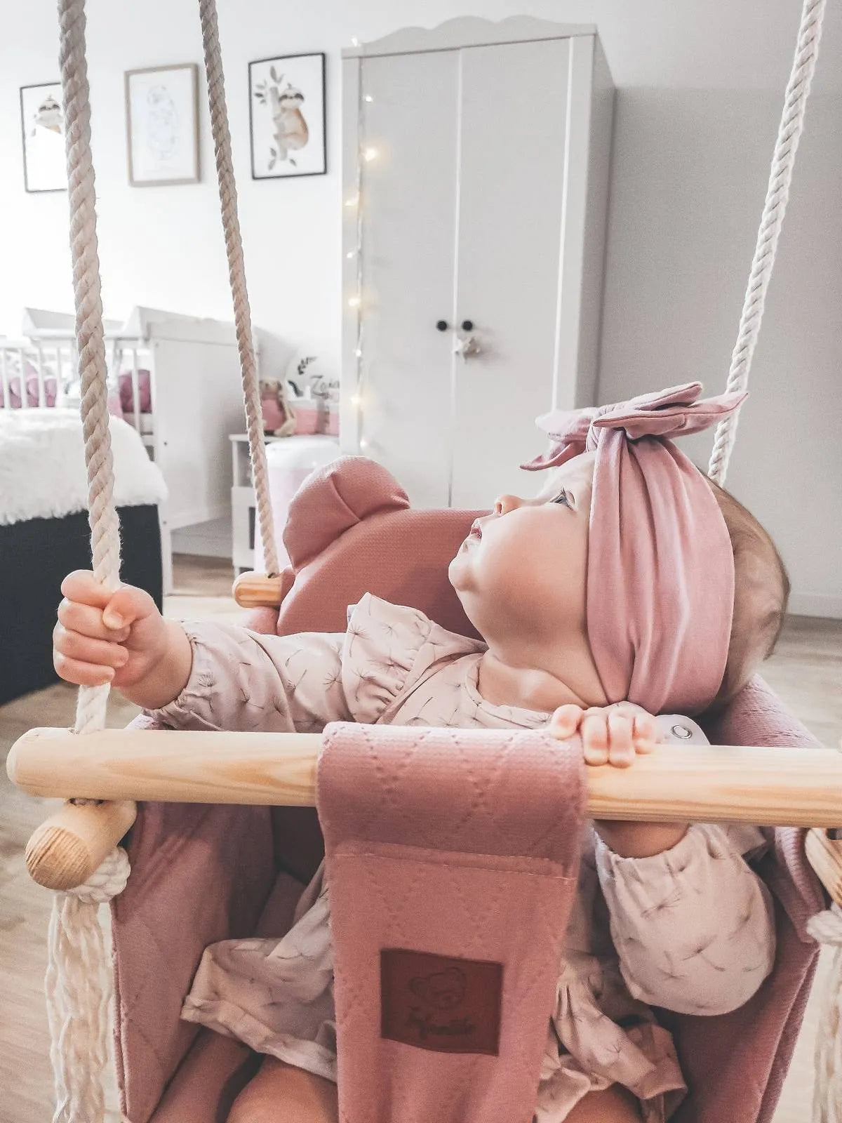 Infantilo Children's swing VELVET QUILTED Infantilo Children's swing VELVET QUILTED