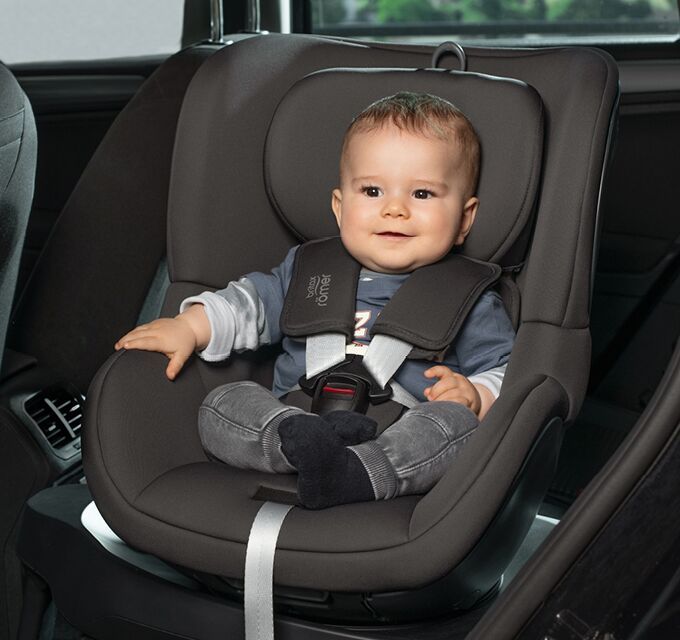 Britax Romer Dualfix M Plus Space Black