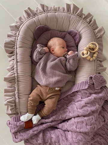 Infantilo Premium baby cocoon with a Delicate Velvet Frill
