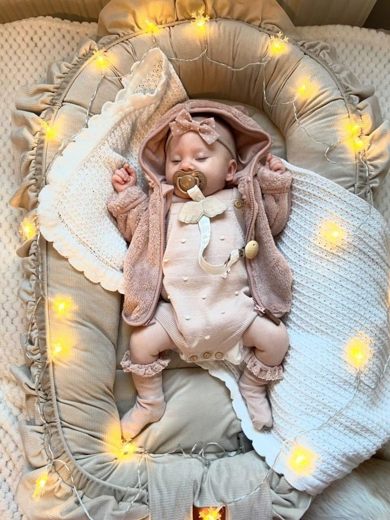 Infantilo Premium baby cocoon with a Delicate Velvet Frill