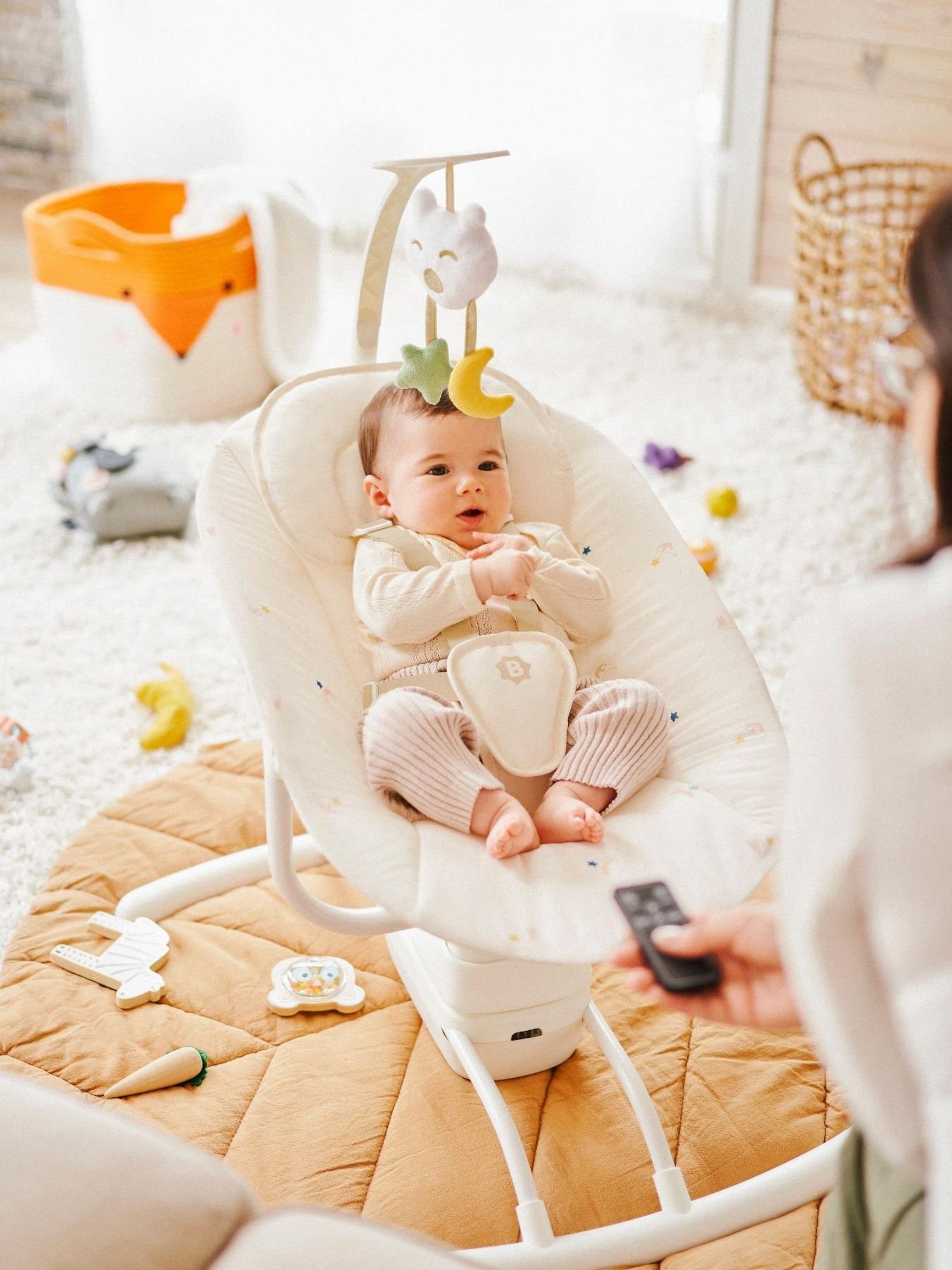 Badabulle Electric Baby Swing-Rocker with remote control - Mari Kali Stores Cyprus
