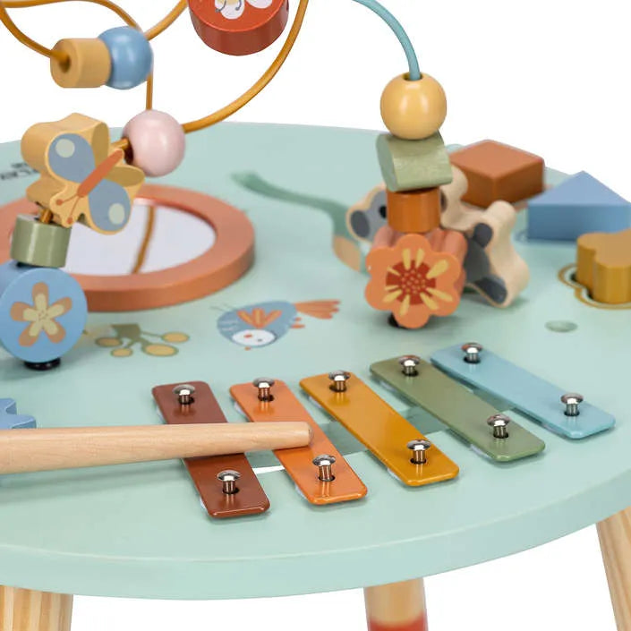Free 2 Play activity table playzone
