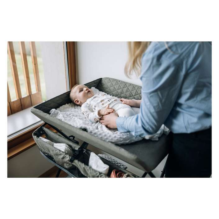 FreeON Lia Portable Changing Table